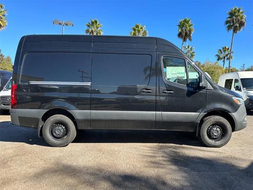 2025 Mercedes-Benz Sprinter 2500 Standard Roof