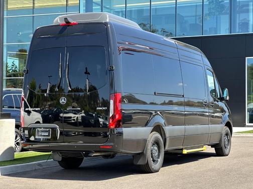 2026 Mercedes-Benz Sprinter 2500 High Roof