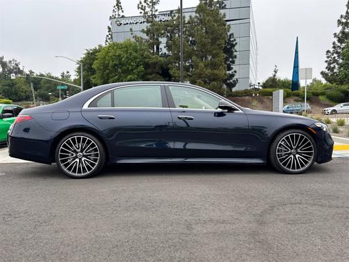2022 Mercedes-Benz S-Class