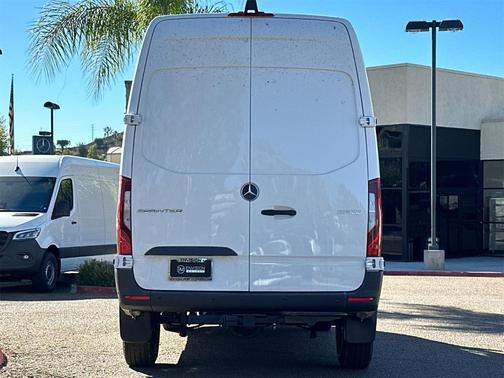 2025 Mercedes-Benz Sprinter 2500 Standard Roof