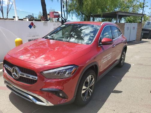 MANUFAKTUR Patagonia Red Metallic 2026 Mercedes-Benz GLA 250 Base 4MATIC