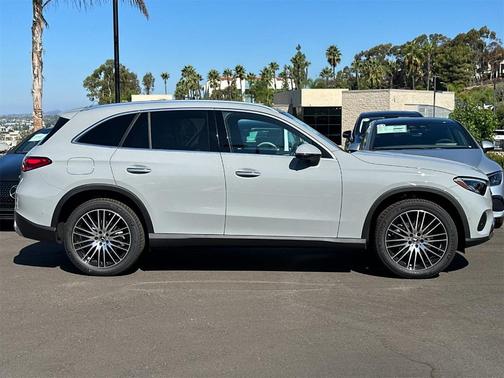 2026 Mercedes-Benz GLC 300 Base