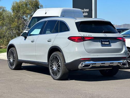 2026 Mercedes-Benz GLC 300 Base