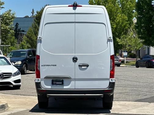 2024 Mercedes-Benz eSprinter 2500 170 WB High Roof Cargo