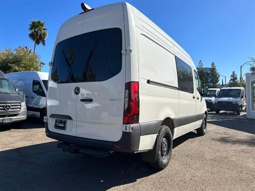 2025 Mercedes-Benz Sprinter 2500 144 WB Standard Roof Crew