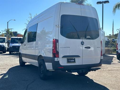 2025 Mercedes-Benz Sprinter 2500 144 WB Standard Roof Crew