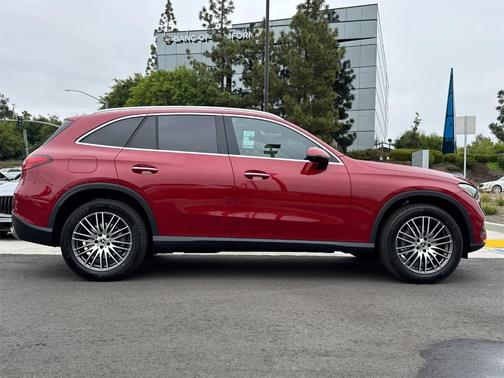 2025 Mercedes-Benz GLC 300 Base 4MATIC
