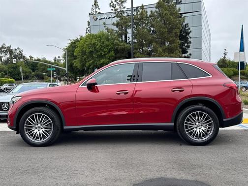 2025 Mercedes-Benz GLC 300 Base 4MATIC
