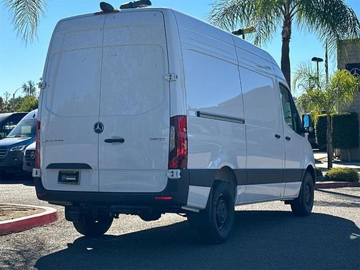 2025 Mercedes-Benz Sprinter 2500 Standard Roof