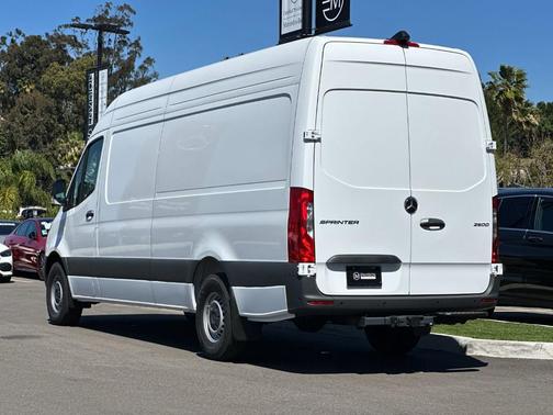 Arctic White 2026 Mercedes-Benz Sprinter 2500 High Roof