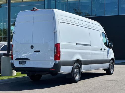 Arctic White 2026 Mercedes-Benz Sprinter 2500 High Roof
