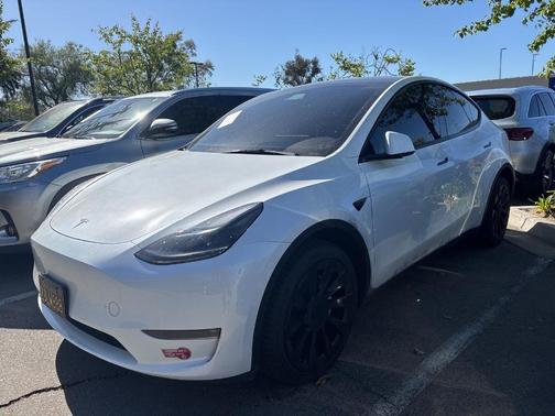Pearl White Multi 2023 Tesla Model Y Long Range