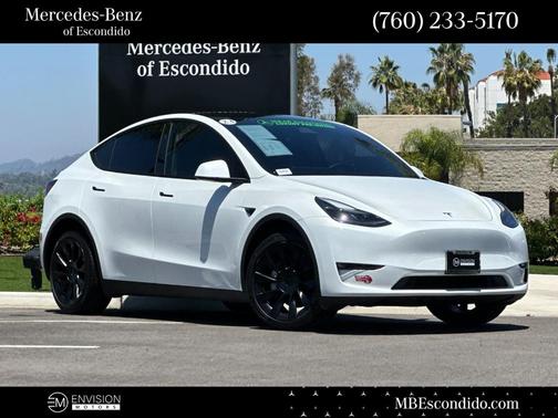 Pearl White Multi 2023 Tesla Model Y Long Range