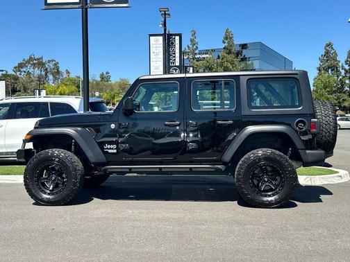 Black Clearcoat 2020 Jeep Wrangler Unlimited Sport