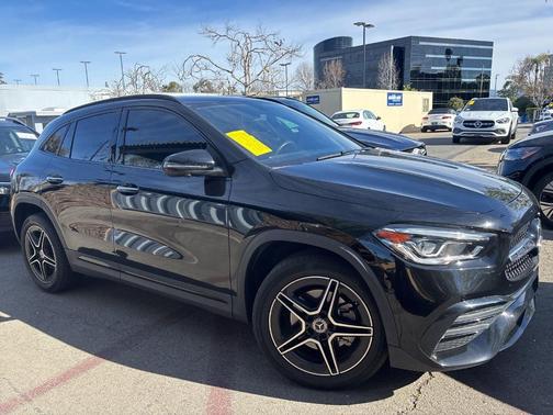 2022 Mercedes-Benz GLA 250 Base 4MATIC