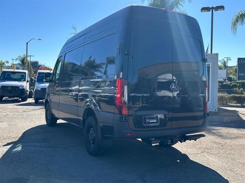 2025 Mercedes-Benz Sprinter 2500 Standard Roof