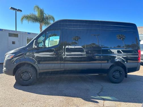 2025 Mercedes-Benz Sprinter 2500 Standard Roof