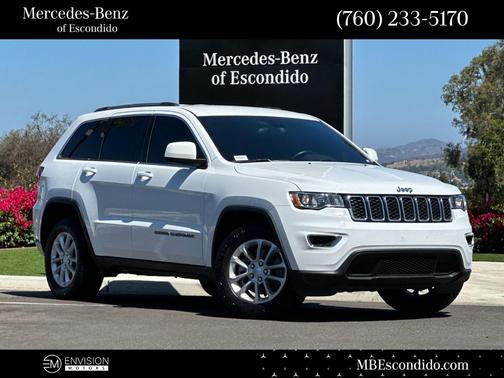 Bright White Clearcoat 2021 Jeep Grand Cherokee Laredo E