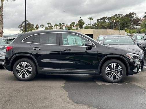 2025 Mercedes-Benz GLA 250 Base