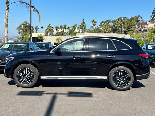 2026 Mercedes-Benz GLC 300 Base