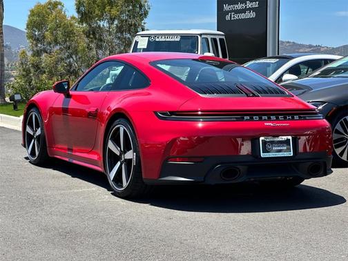 2025 Porsche 911 Carrera