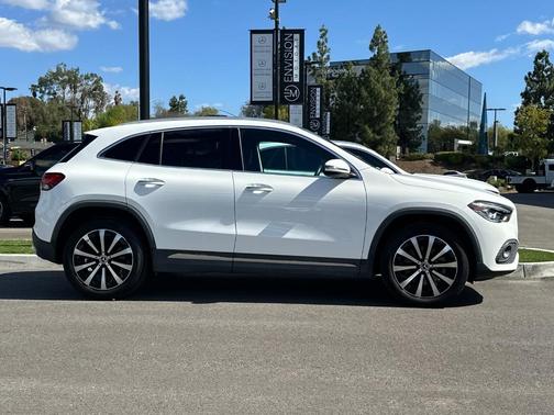 Polar White 2023 Mercedes-Benz GLA 250 Base