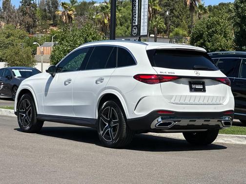 Polar White 2026 Mercedes-Benz GLC 300 Base