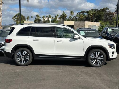 2026 Mercedes-Benz GLB 250 Base 4MATIC