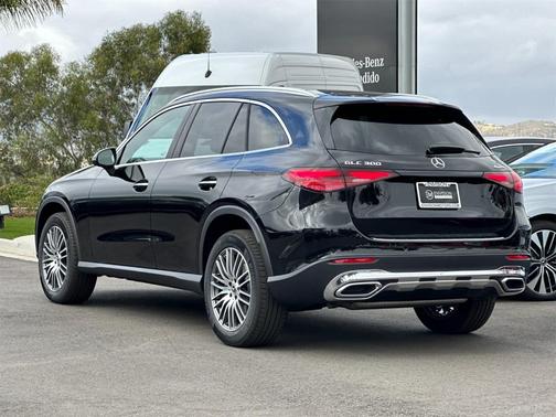 2026 Mercedes-Benz GLC 300 Base 4MATIC
