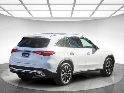 2026 Mercedes-Benz GLC 350e Base 4MATIC