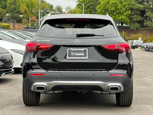 Midnight Black 2025 Mercedes-Benz GLA 250 Base