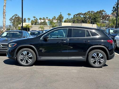 Midnight Black 2025 Mercedes-Benz GLA 250 Base