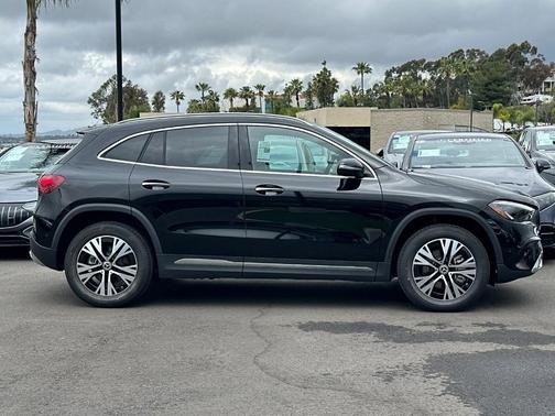 Midnight Black 2025 Mercedes-Benz GLA 250 Base