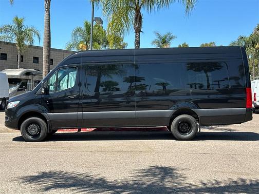 2025 Mercedes-Benz Sprinter 3500XD High Roof