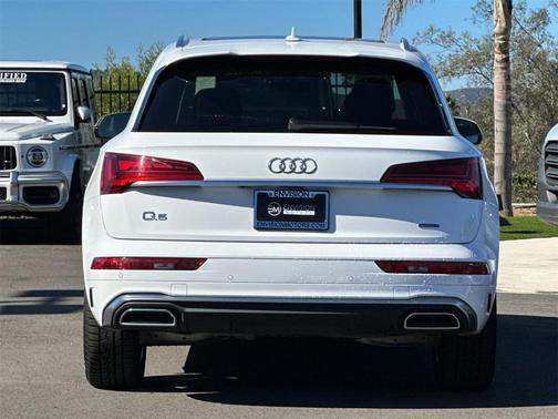 2022 Audi Q5 45 S line quattro Premium
