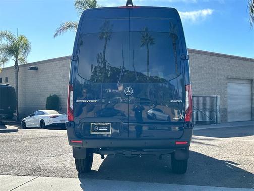 2025 Mercedes-Benz Sprinter 2500 Standard Roof