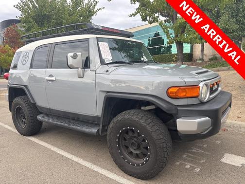 2014 Toyota FJ Cruiser Base
