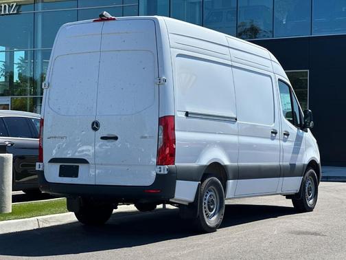 2025 Mercedes-Benz Sprinter 2500 Standard Roof