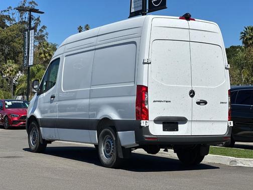 2025 Mercedes-Benz Sprinter 2500 Standard Roof
