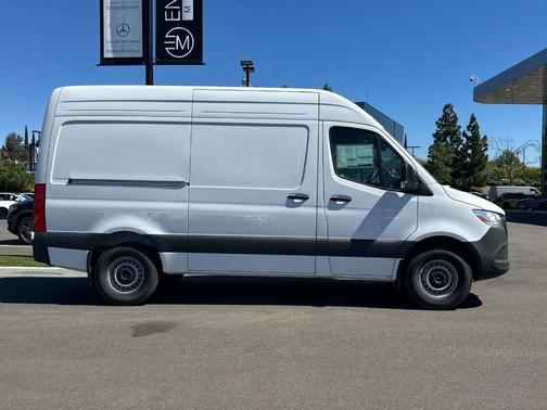 2025 Mercedes-Benz Sprinter 2500 Standard Roof