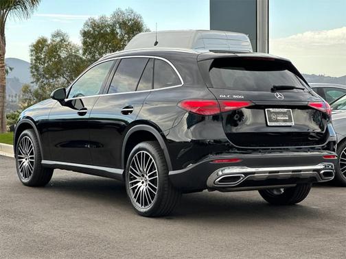 2025 Mercedes-Benz GLC 300 Base 4MATIC