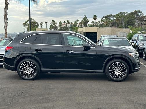 2025 Mercedes-Benz GLC 300 Base 4MATIC