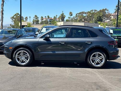 2018 Porsche Macan Base