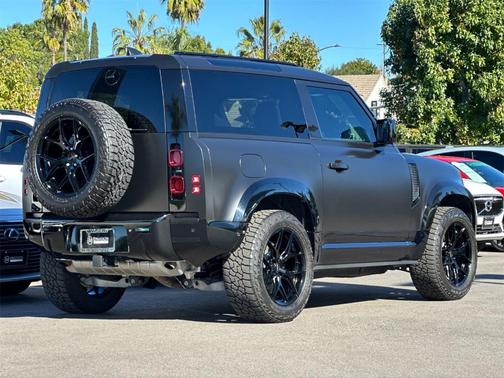 2022 Land Rover Defender 90 X-Dynamic SE