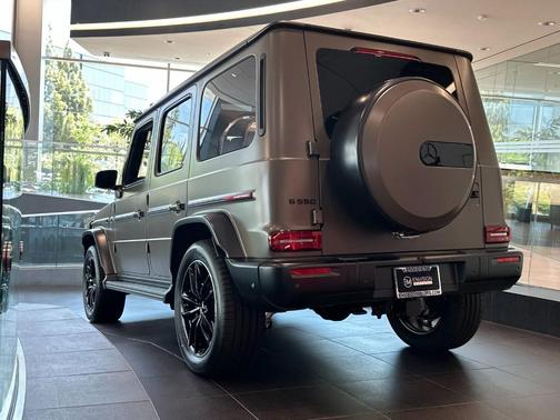 MANUFAKTUR DK O 2026 Mercedes-Benz G-Class G 550 4MATIC