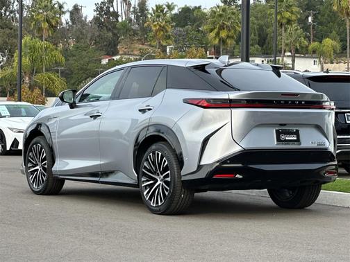 2023 Lexus RZ 450e Luxury