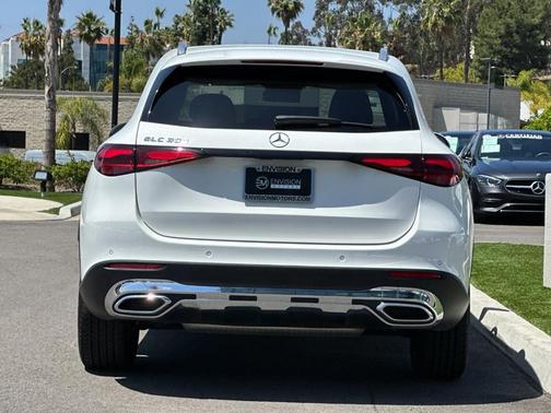 Polar White 2025 Mercedes-Benz GLC 300 Base
