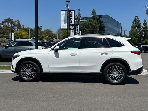 Polar White 2025 Mercedes-Benz GLC 300 Base