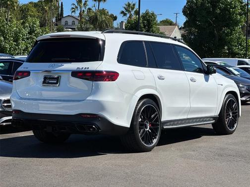 2025 Mercedes-Benz AMG GLS 63 Base