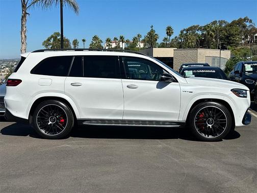 2025 Mercedes-Benz AMG GLS 63 Base